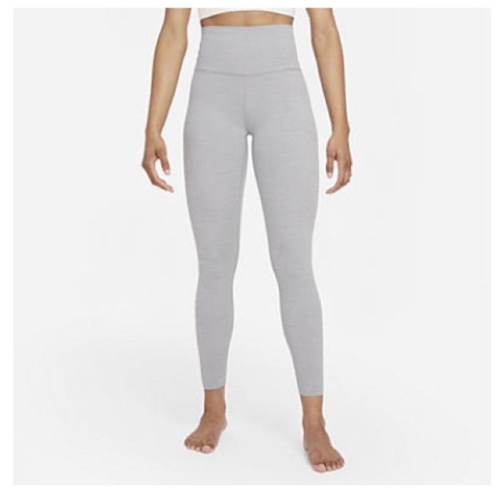 Nike yoga dri fit luxe